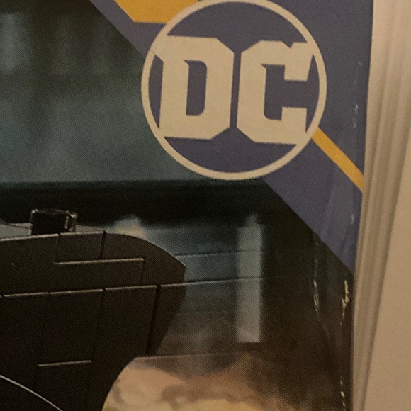 LEGO Batmobile Set with Black and Gray Pieces - Picture 4 of 4